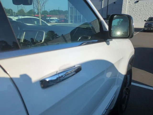 Used 2017 White Jeep Limited image 9