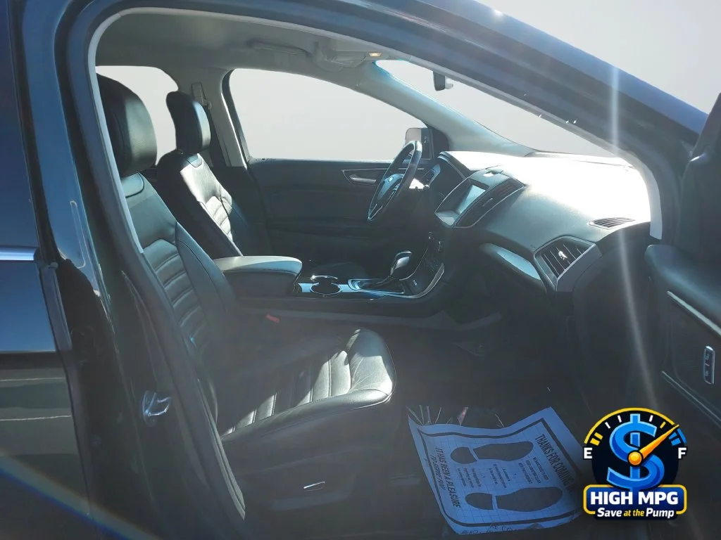 Used 2015 Gray Ford SEL image 23