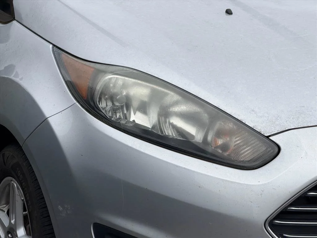 Used 2017 Silver Ford SE image 15