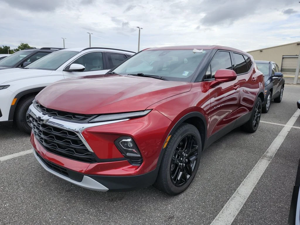 Used 2023 Red Chevrolet LT image 3