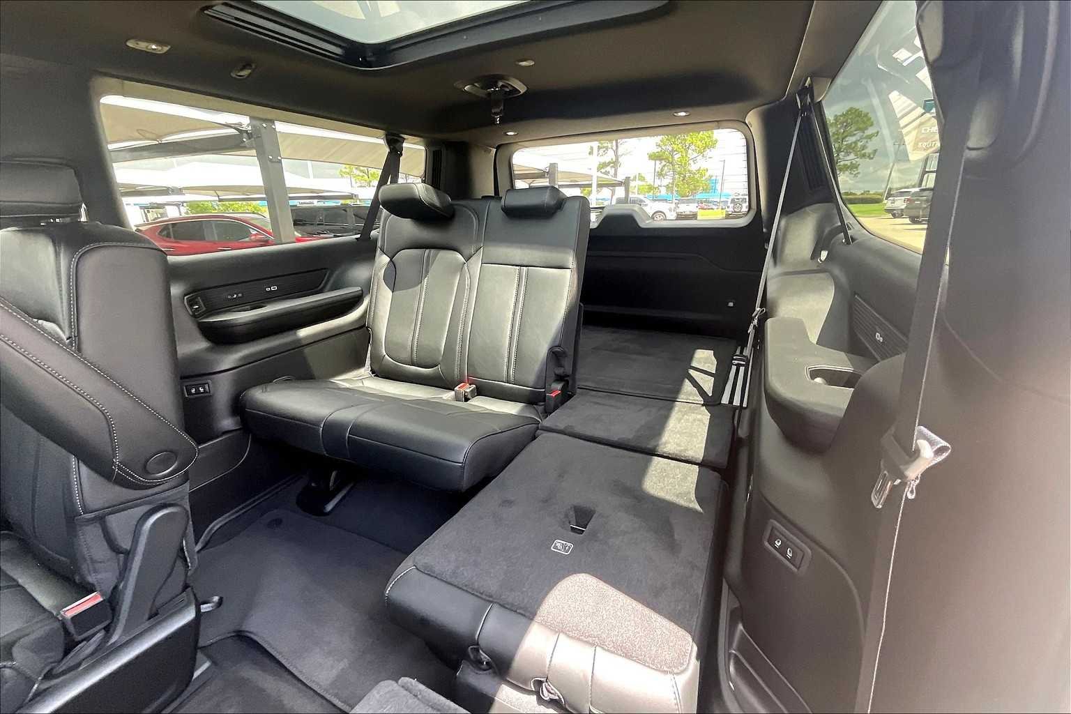 2025 Jeep Wagoneer L Series II - Photo 21