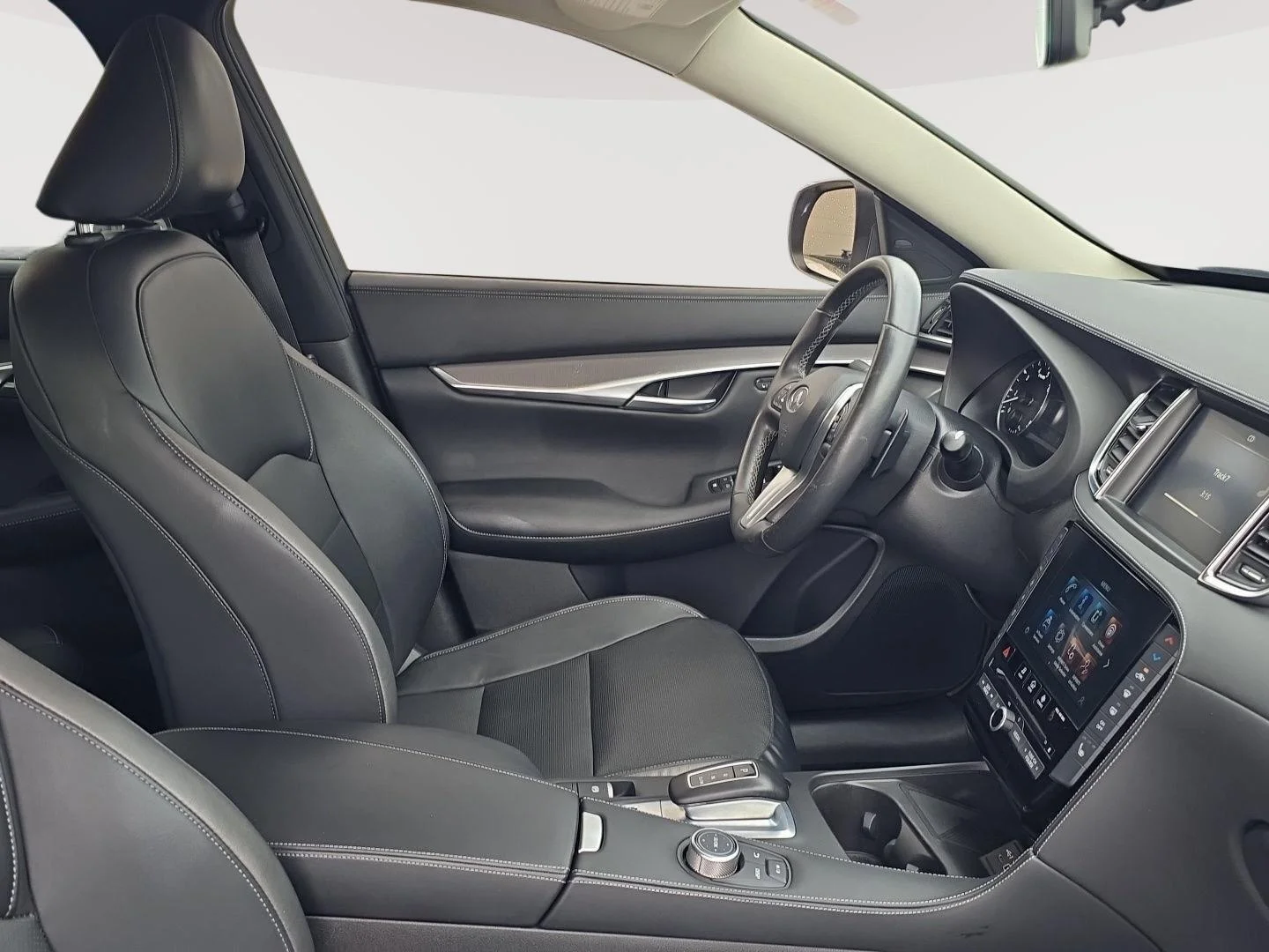 Used 2023 GRAY INFINITI LUXE image 18
