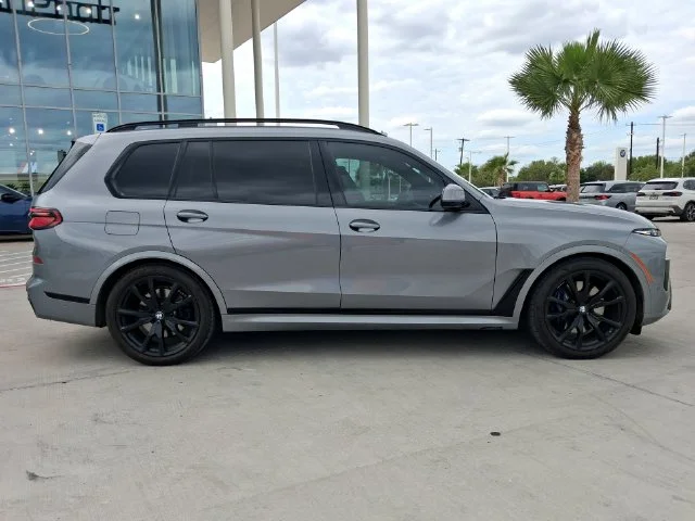 Used 2025 Gray BMW xDrive40i image 8