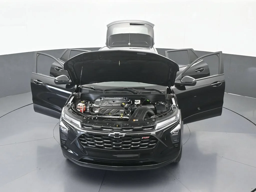 Used 2025 Mosaic Black Metallic Chevrolet 1RS image 66