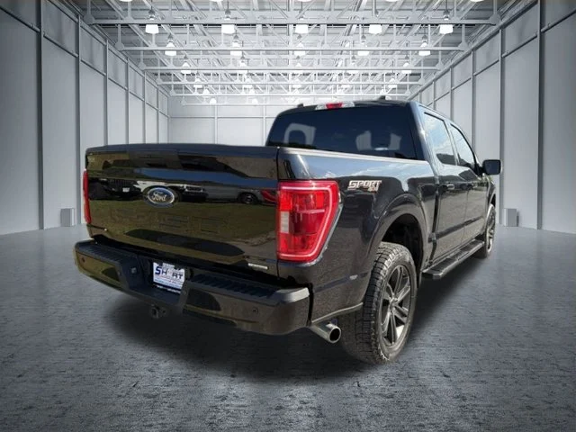 Used 2021 Black Ford XLT image 4