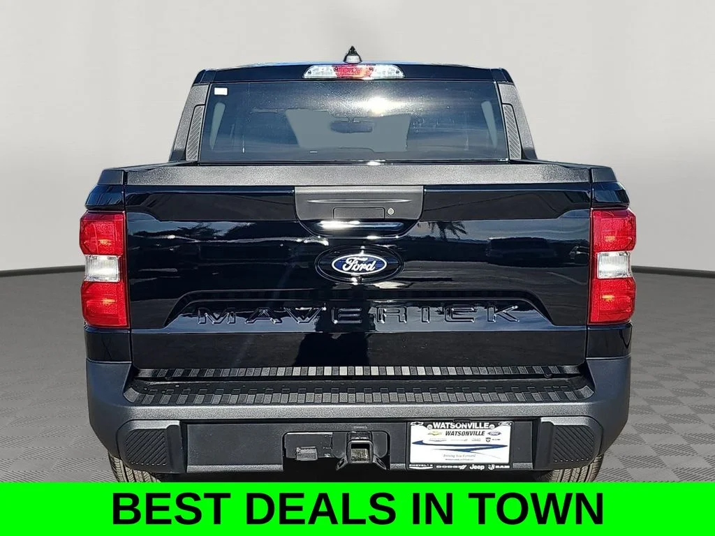 New 2026 Shadow Black Ford XLT image 4