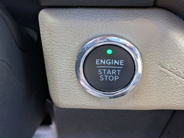 Used 2023  Ford  image 29
