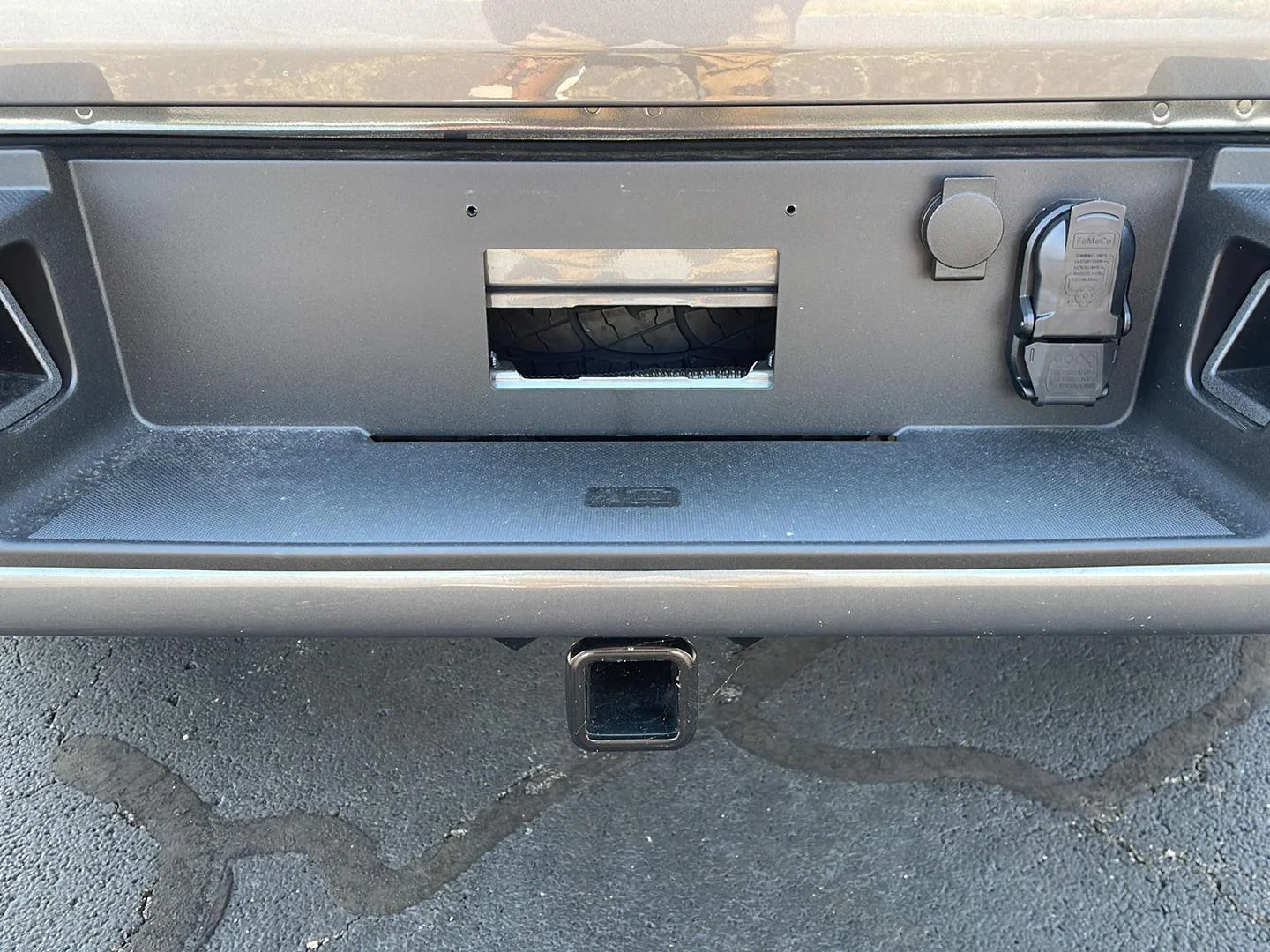 New 2026 Carbonized Gray Metallic Ford XLT image 30