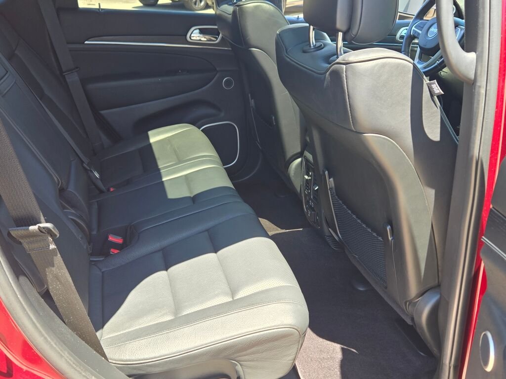 Used 2018 Red Jeep Summit image 8
