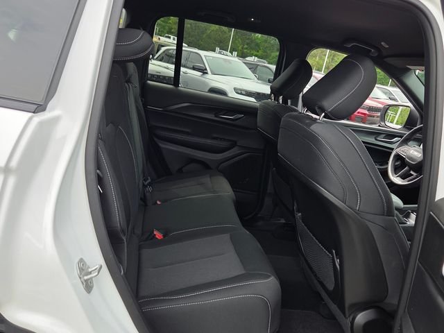 Used 2025 White Jeep Laredo image 14