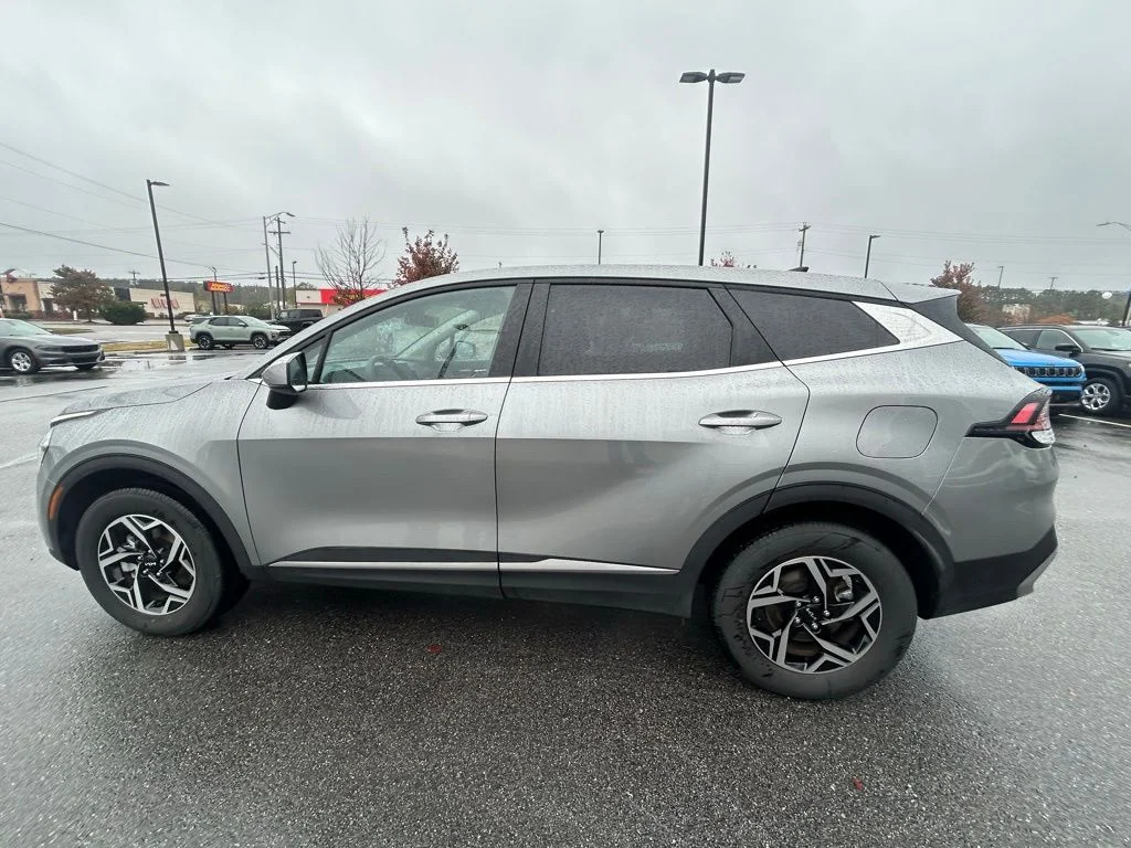2024 Kia Sportage LX - Photo 10