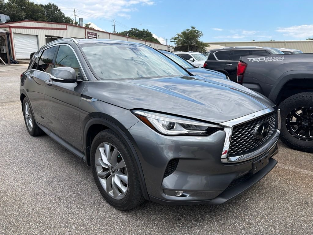 Used 2020 Gray INFINITI LUXE image 3