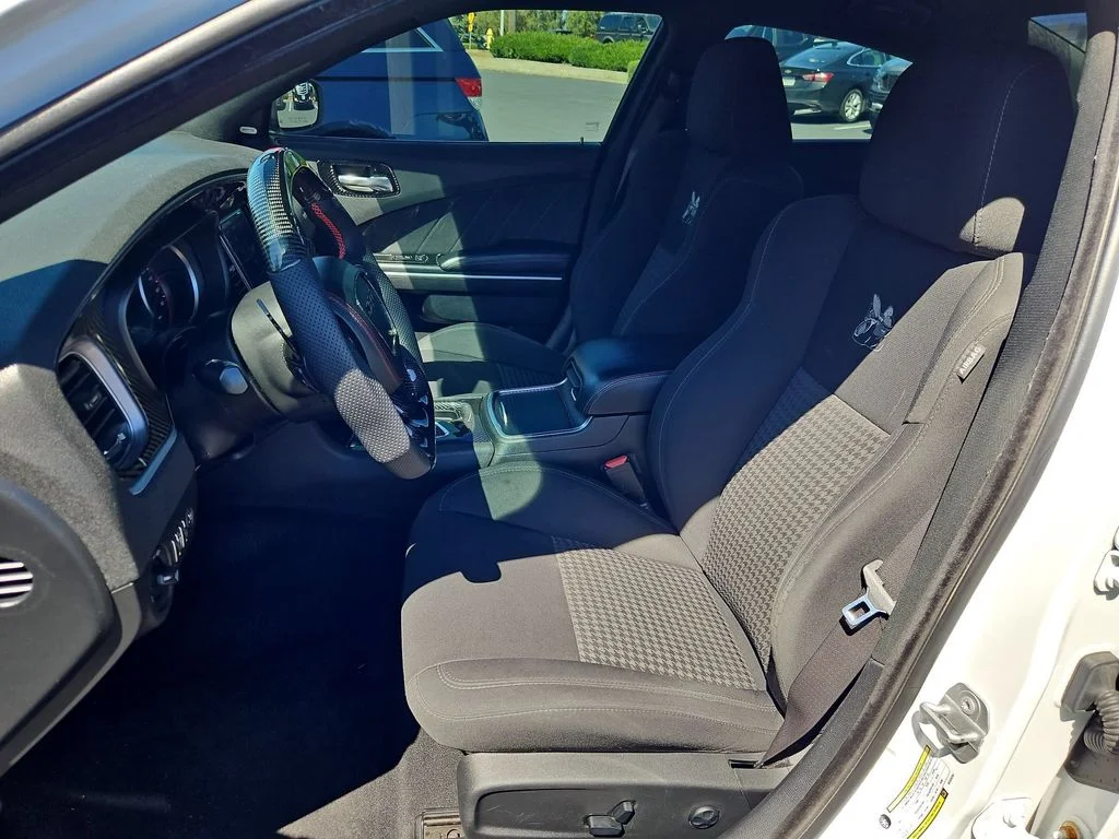Used 2019 White Knuckle Clearcoat Dodge R/T Scat Pack image 21