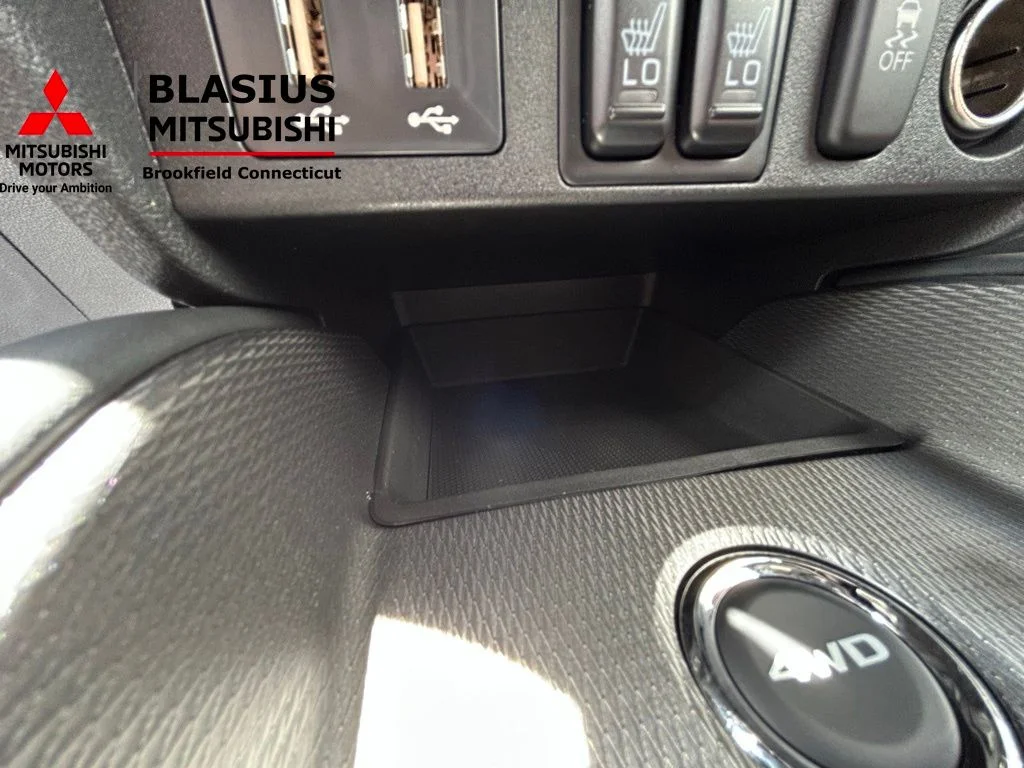 New 2025 White Mitsubishi 2.0 Trail Edition image 68