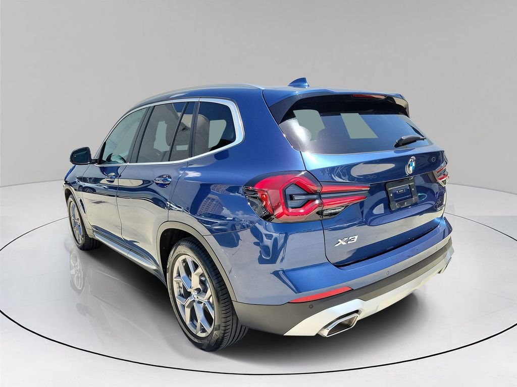 Used 2024 Blue BMW sDrive30i image 4