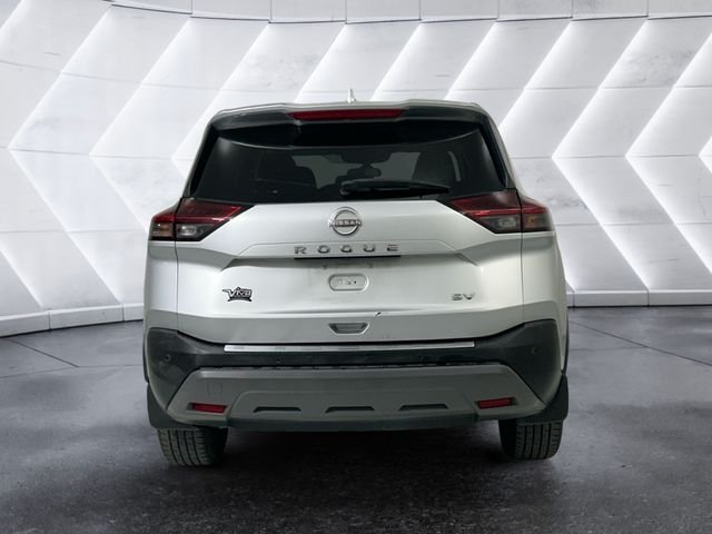 Used 2022 Silver Nissan SV image 5
