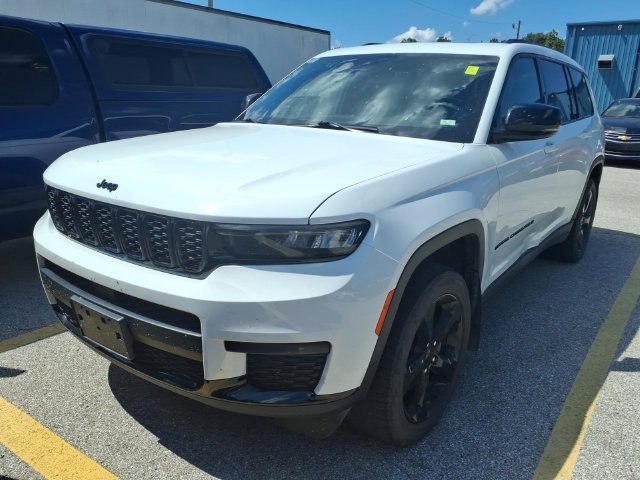 Used 2023 White Jeep Altitude 4x4 image 1