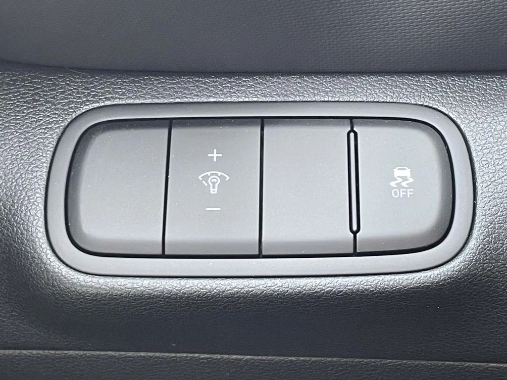 New 2026 Silver Hyundai SE image 17