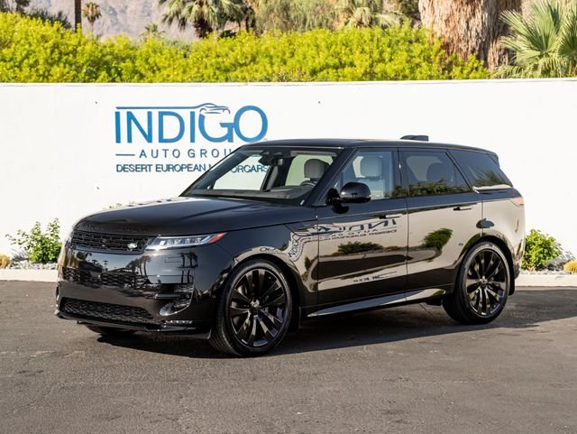 New 2026 Santorini Black Land Rover Dynamic SE image 1