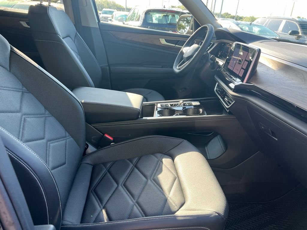 New 2026 Black Volkswagen SE w/Technology image 34
