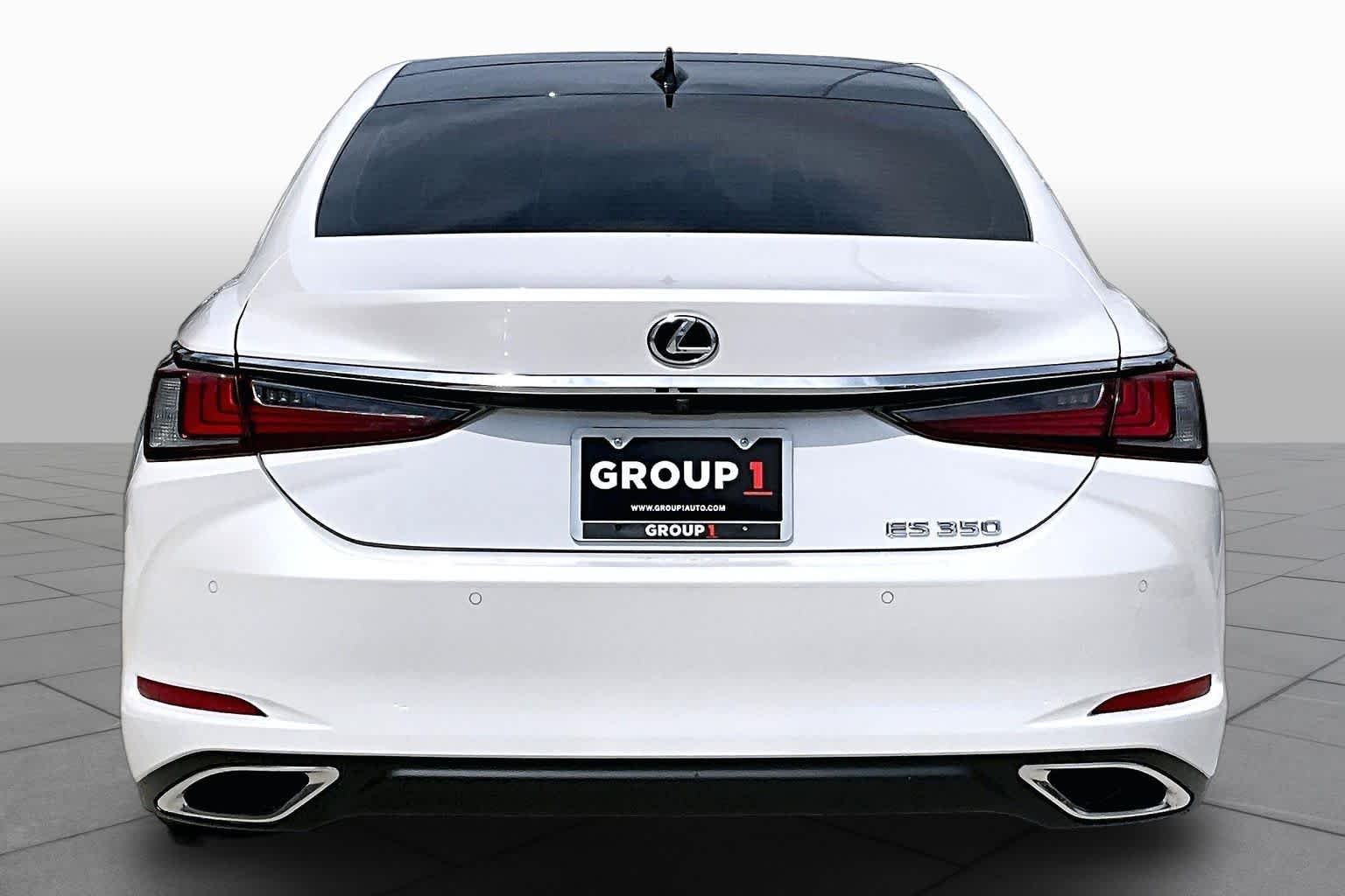 Used 2019 Eminent White Pearl Lexus Ultra Luxury image 5