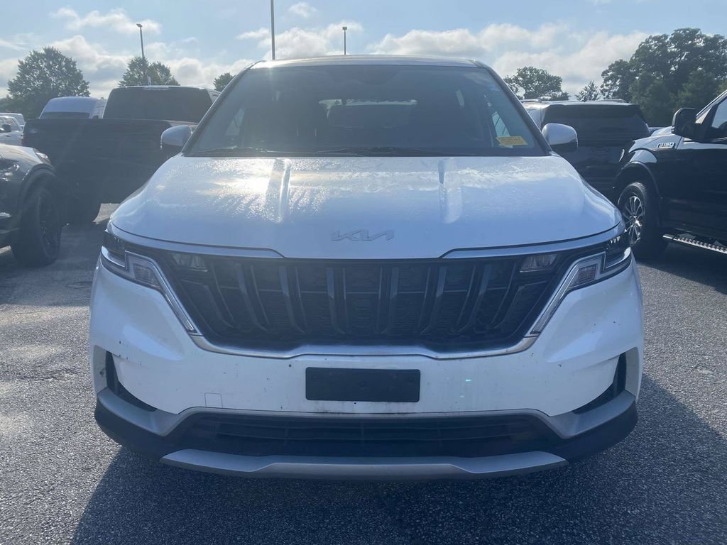 Used 2024 Snow White Pearl Kia LX image 2
