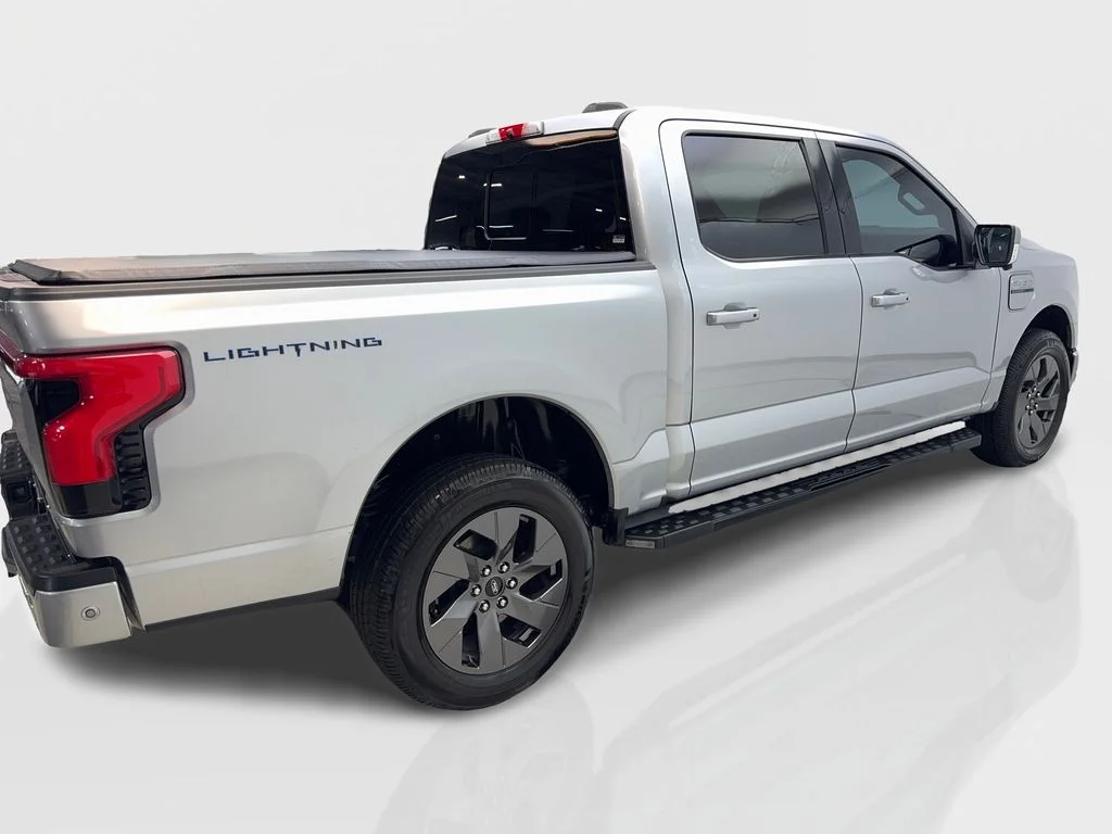 Used 2022 Silver Ford Lariat image 12