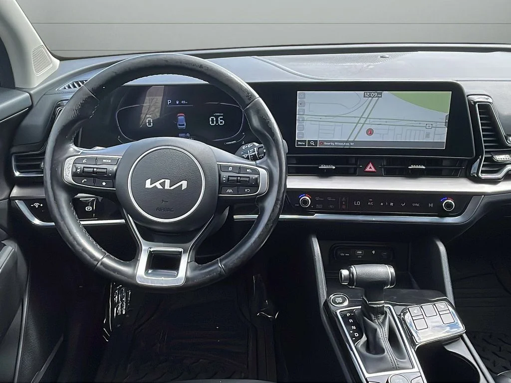 Used 2023 White Kia EX image 36