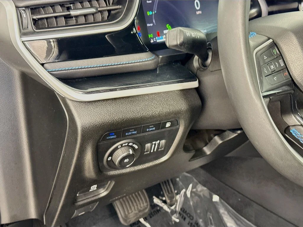 Used 2022 Black Jeep Trailhawk 4xe image 15