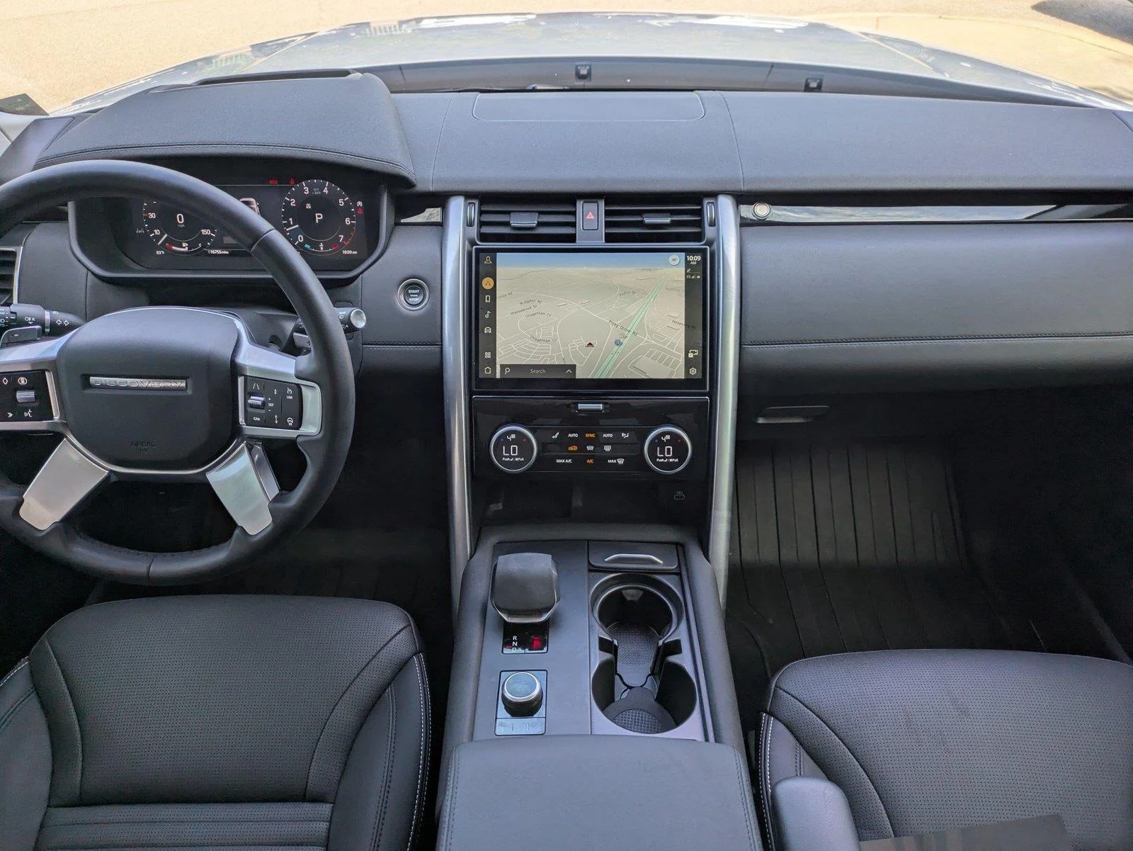 Used 2024 Fuji White Land Rover S image 30