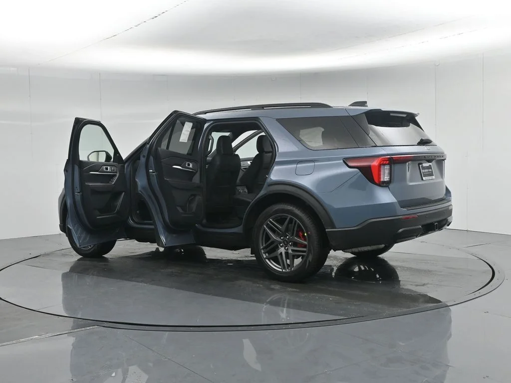New 2026 Vapor Blue Metallic Ford ST-Line image 34