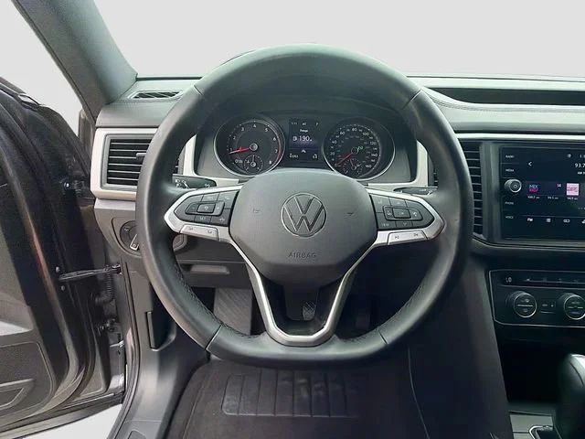 Used 2020 Platinum Gray Metallic Volkswagen 2.0T SE w/Technology image 36