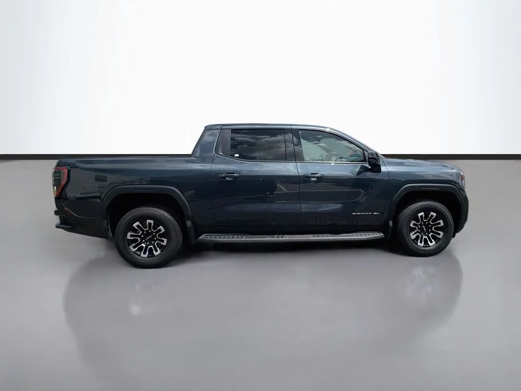 Used 2026 Ocean GMC Elevation image 4