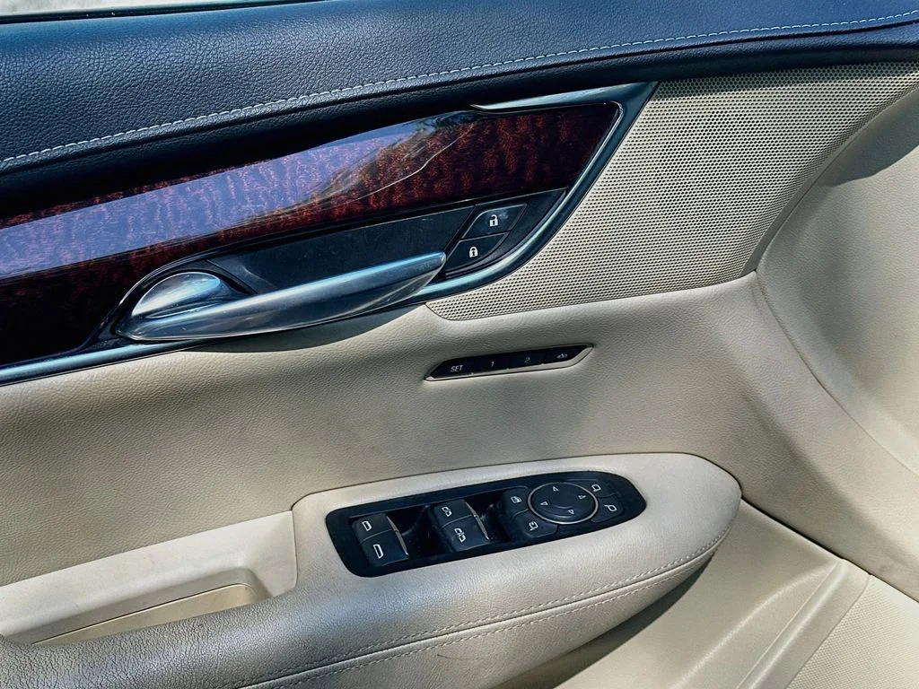 Used 2017 Black Metallic Cadillac Luxury image 18