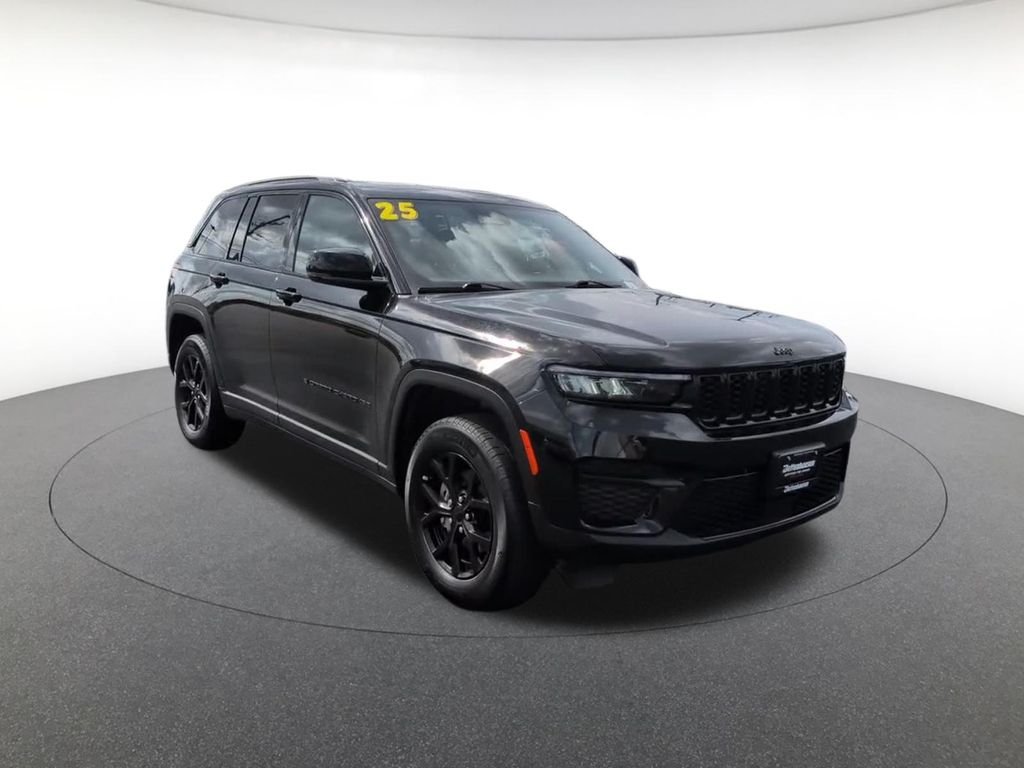 Certified Used 2025 Black Jeep Altitude image 5