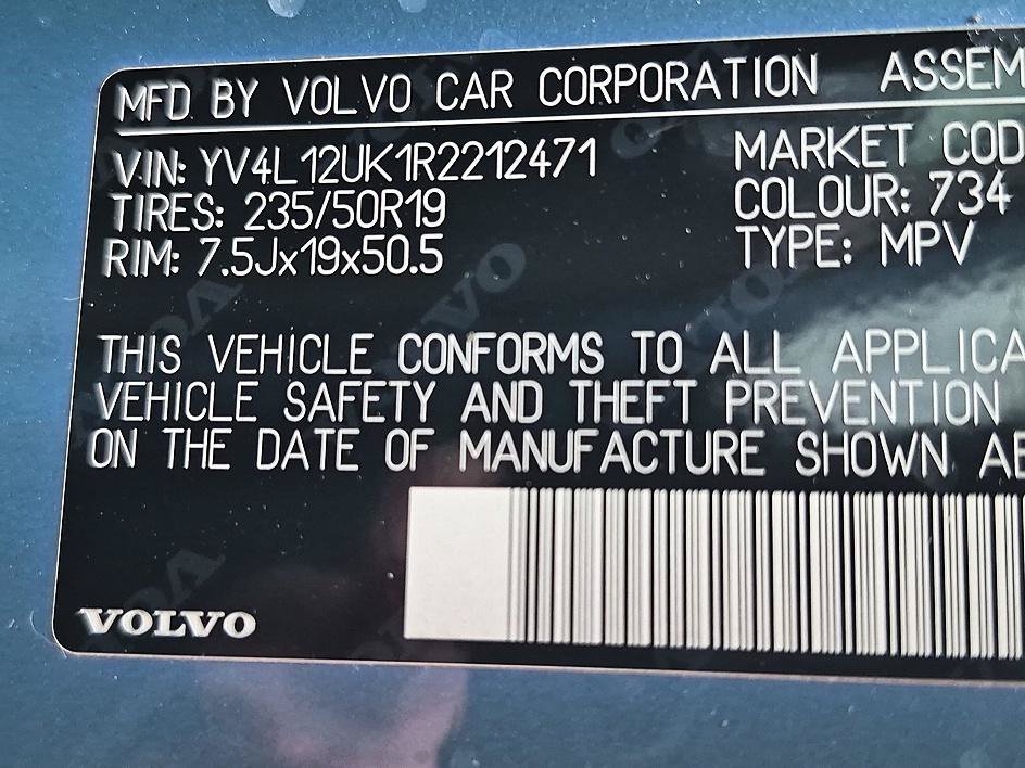 Used 2024 Blue Volvo B5 Core image 36