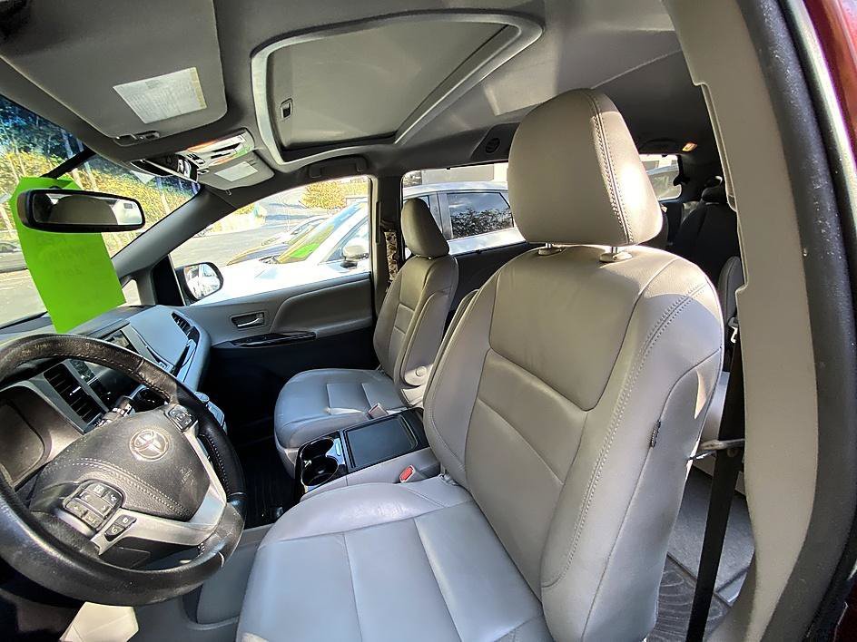 Used 2017 Salsa Red Pearl Toyota XLE image 8