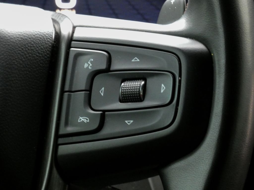 Used 2023 White GMC AT4 image 13
