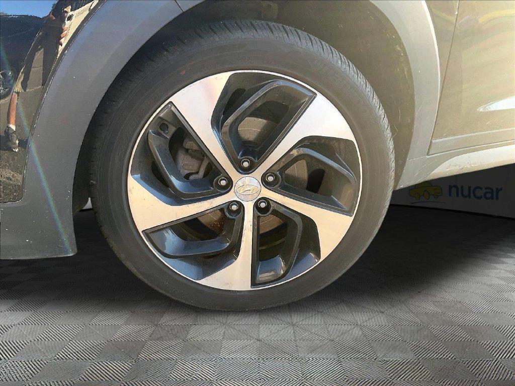 Used 2017 Black Hyundai Limited image 4