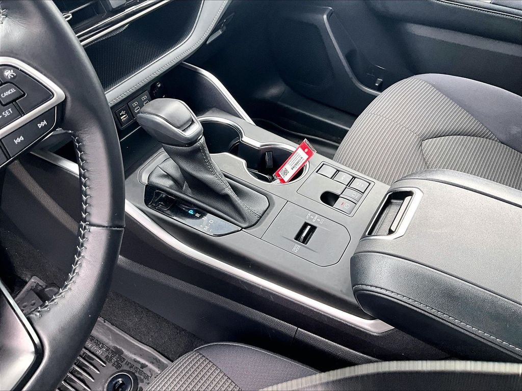 Used 2023 Silver Toyota LE image 21