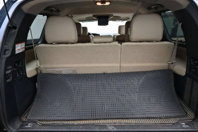 Used 2018 Shoreline Mist Toyota Platinum image 6