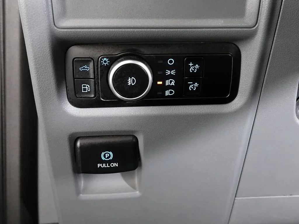 Used 2024 Gray Metallic Ford XLT image 17