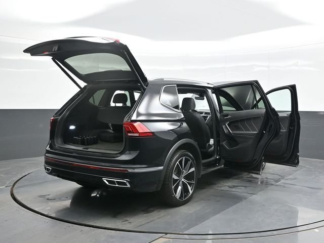 Used 2022 Black Volkswagen 2.0T SEL R-Line image 29