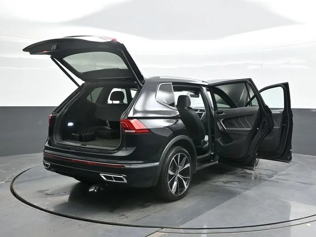 Used 2022 Black Volkswagen 2.0T SEL R-Line image 29