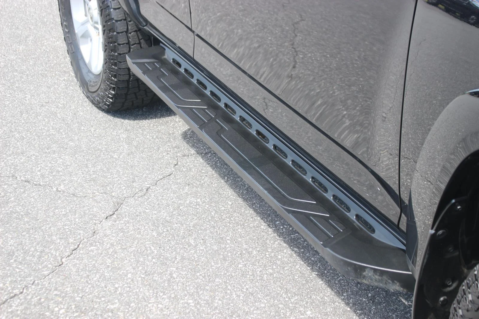 Used 2022 Black Toyota SR5 image 10