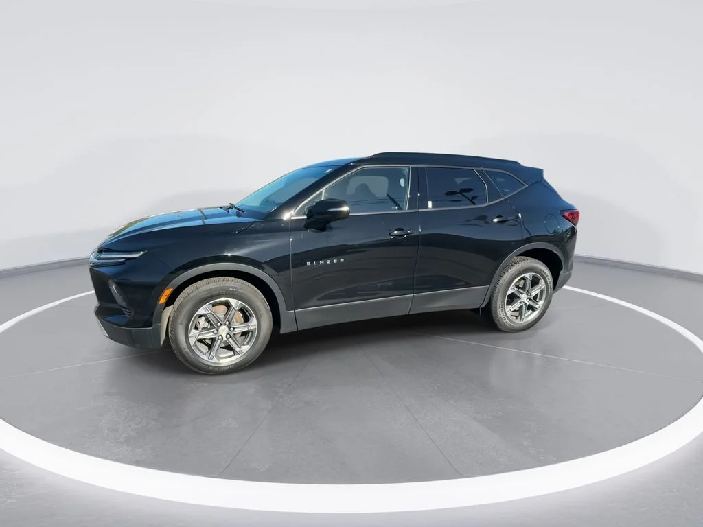 Used 2024 Black Chevrolet LT image 4
