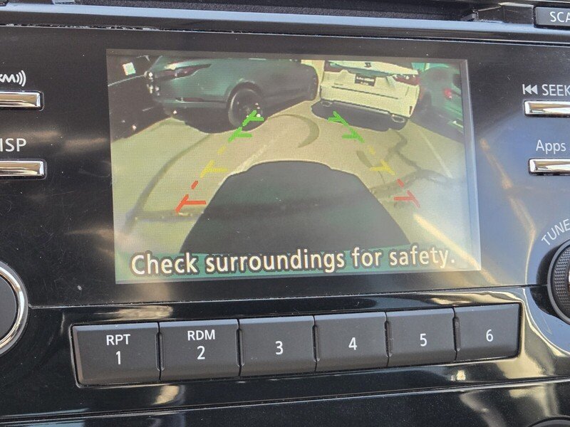 Used 2016 White Nissan S image 21