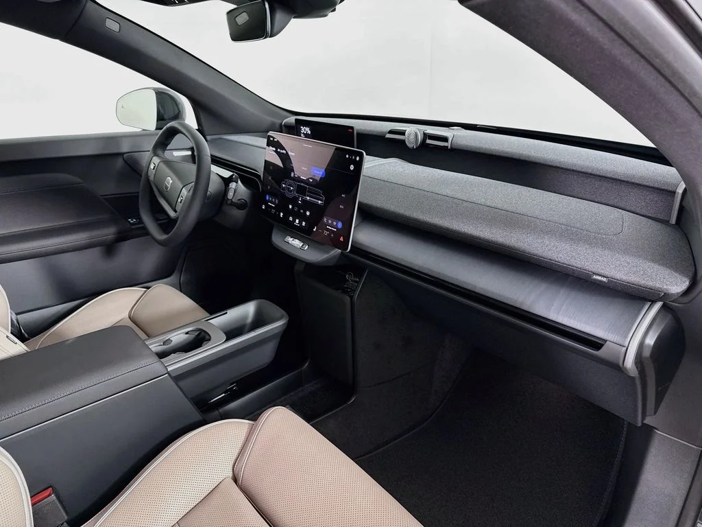 New 2027  Volvo  image 28