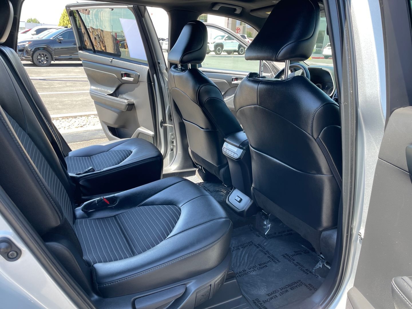 2025 Toyota Highlander XSE - Photo 18