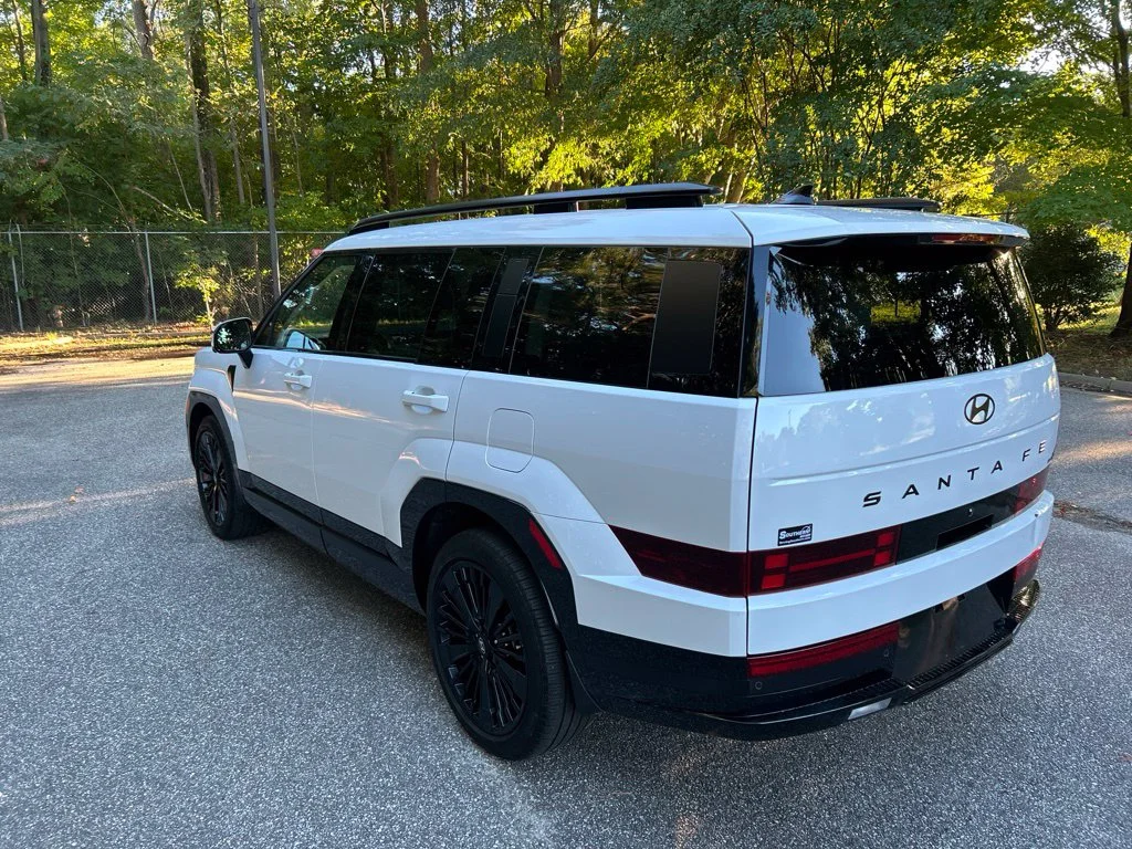 Used 2024 White Hyundai Calligraphy image 3